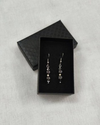 4  α  σκουλαρικια αιματιτες (1)